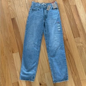 Levis 94’ baggy jeans. Brand new. Waist 24’